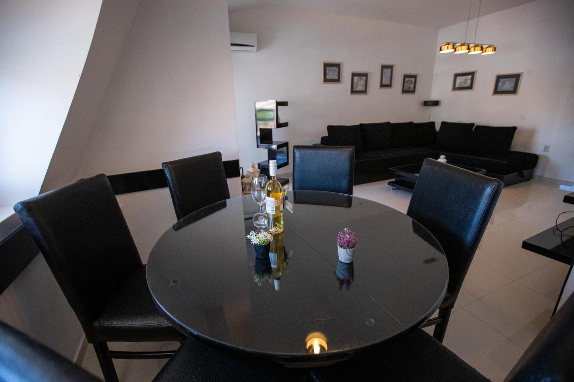Lake View Double Balcony City Center Apartment In 奥赫里德 外观 照片