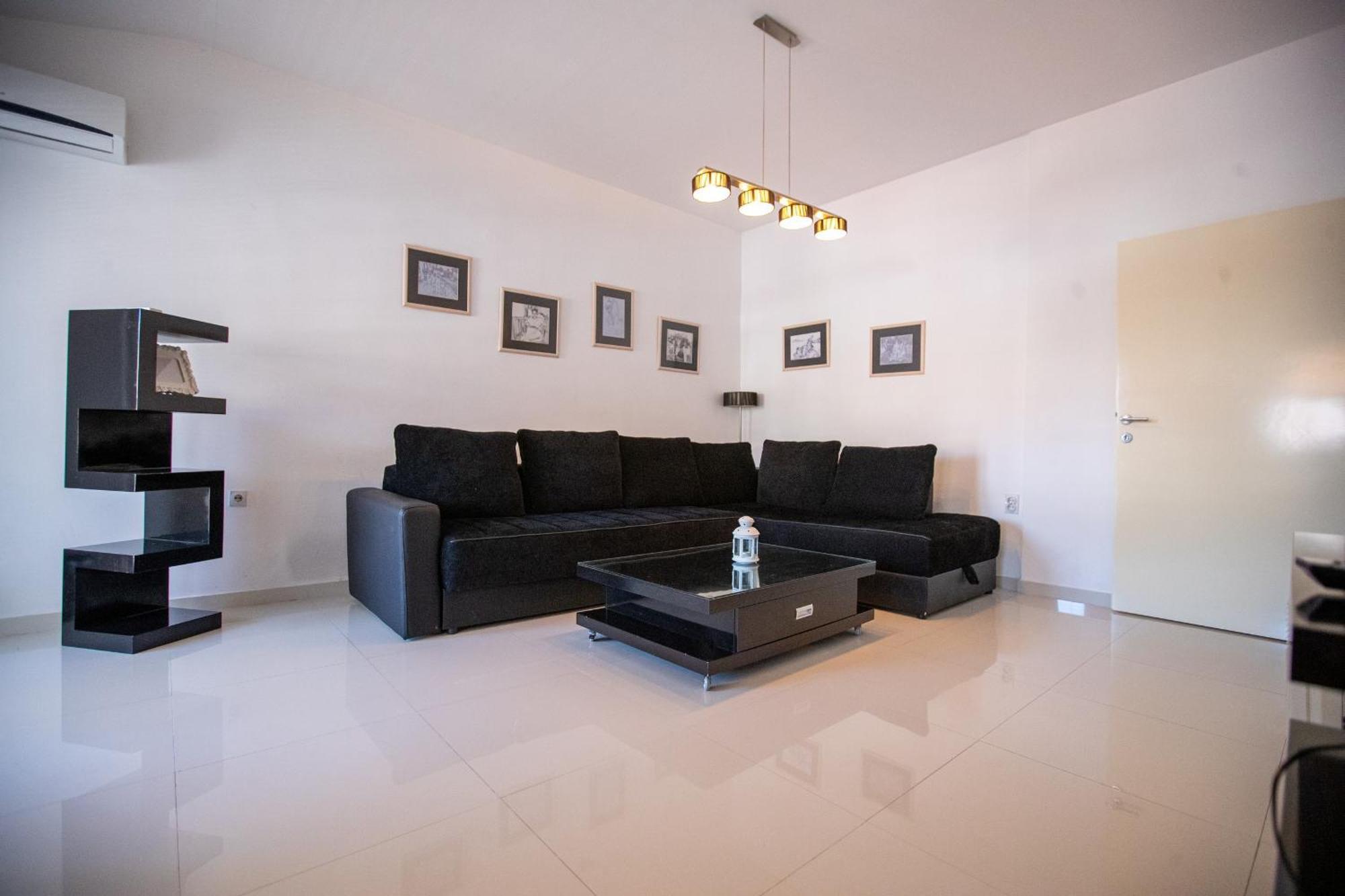 Lake View Double Balcony City Center Apartment In 奥赫里德 外观 照片