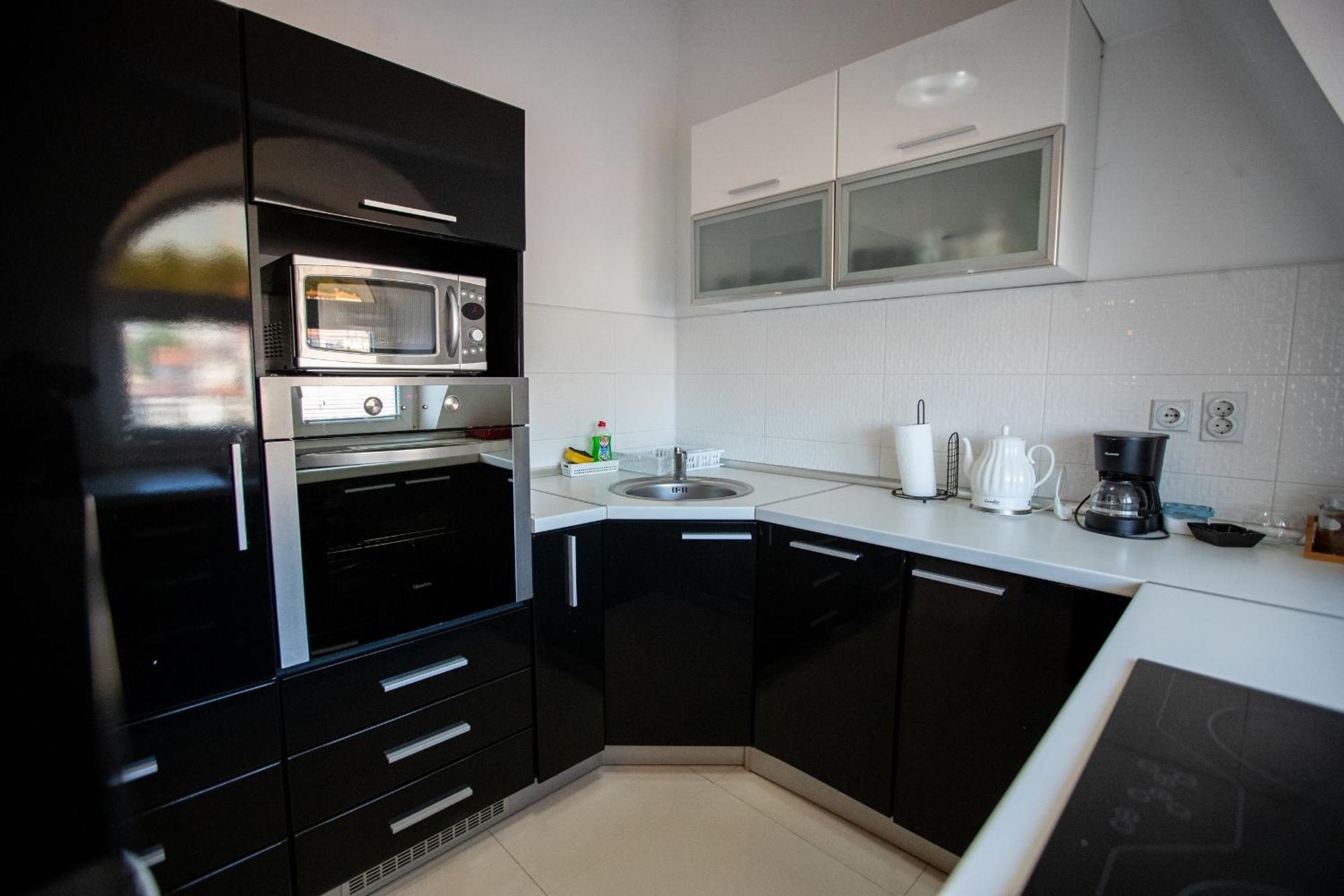 Lake View Double Balcony City Center Apartment In 奥赫里德 外观 照片
